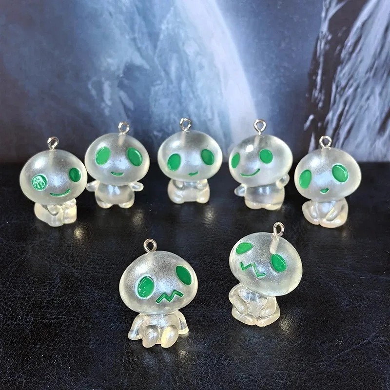 7Pcs Glow In The Dark Alien Re - Resin Art Keychain ulasan dan harga